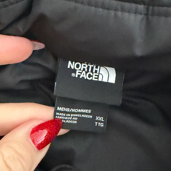 (NWT) The North Face Men’s Aconcagua 3 Jacket in TNF Black, XXL - Picture 10 of 16